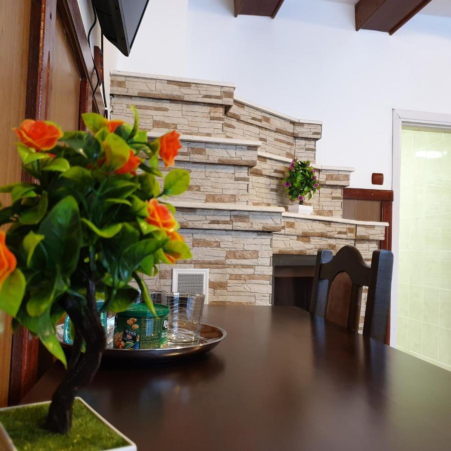 Отель Casa Poenaru Кымпулунг-Молдовенеск Экстерьер фото
