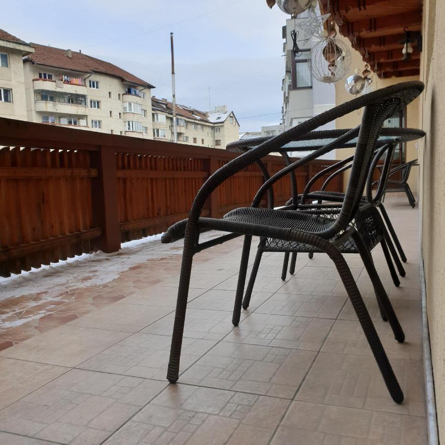 Отель Casa Poenaru Кымпулунг-Молдовенеск Экстерьер фото