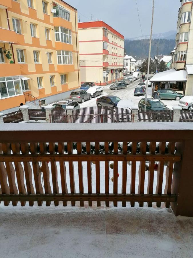 Отель Casa Poenaru Кымпулунг-Молдовенеск Экстерьер фото